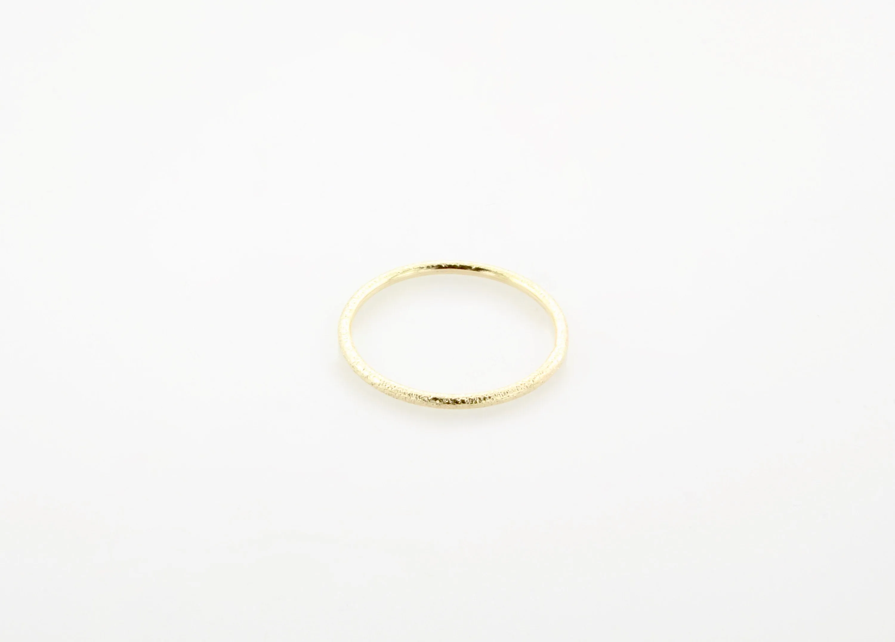 14K Gold Stardust Finish Band