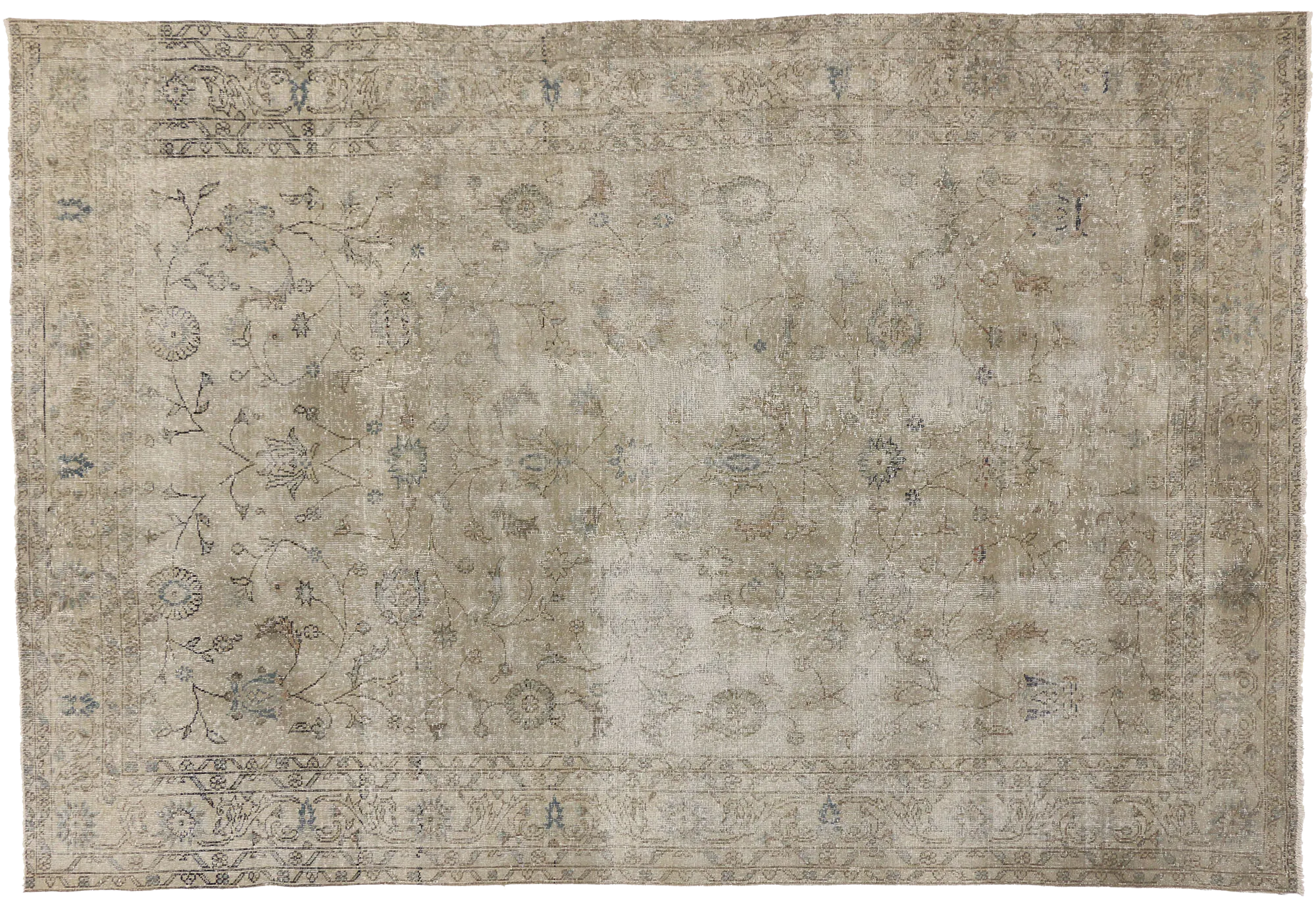 6'11" X 10'02" Vintage Sivas Rug