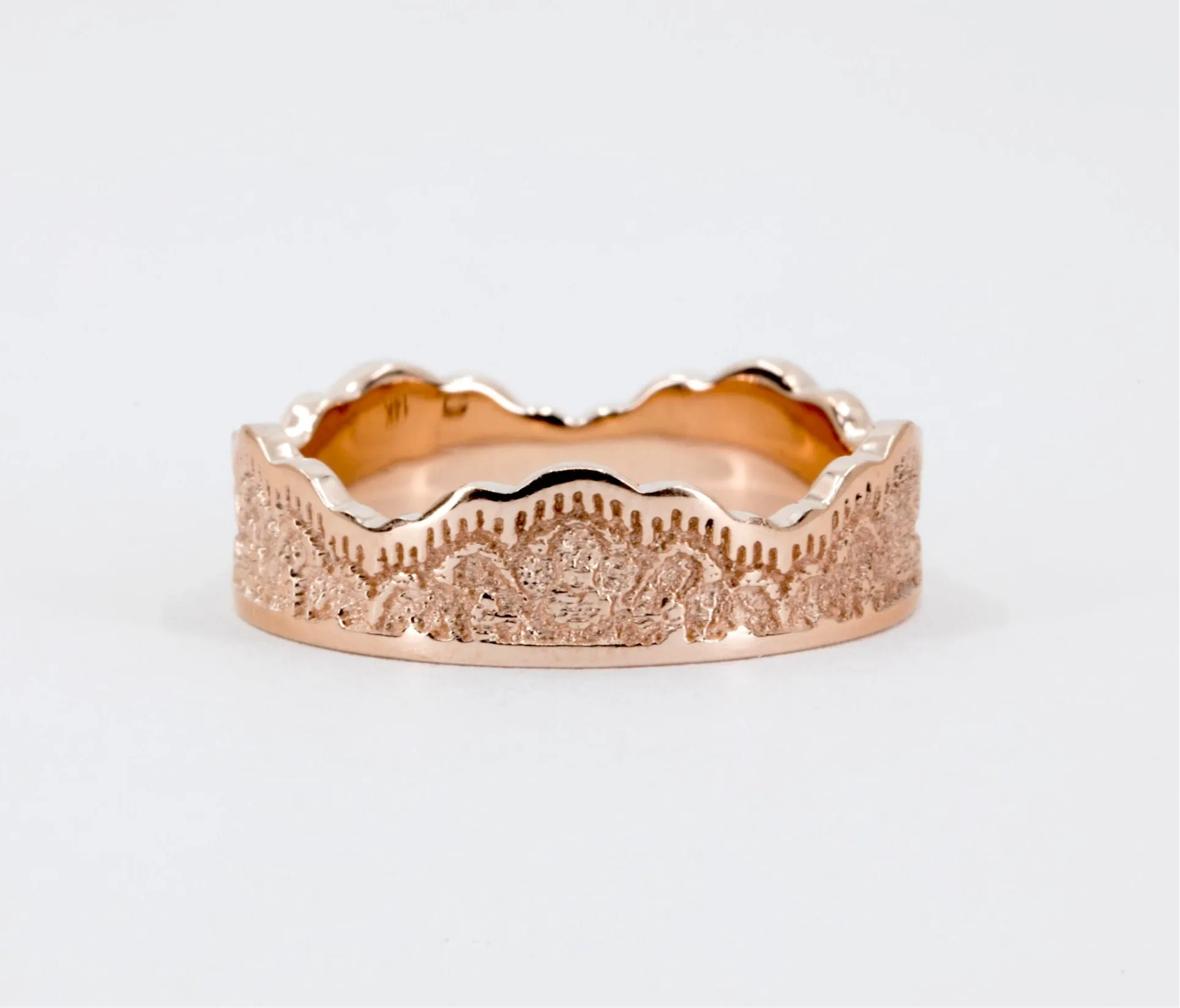 Aksana Lace Crown Wedding Ring