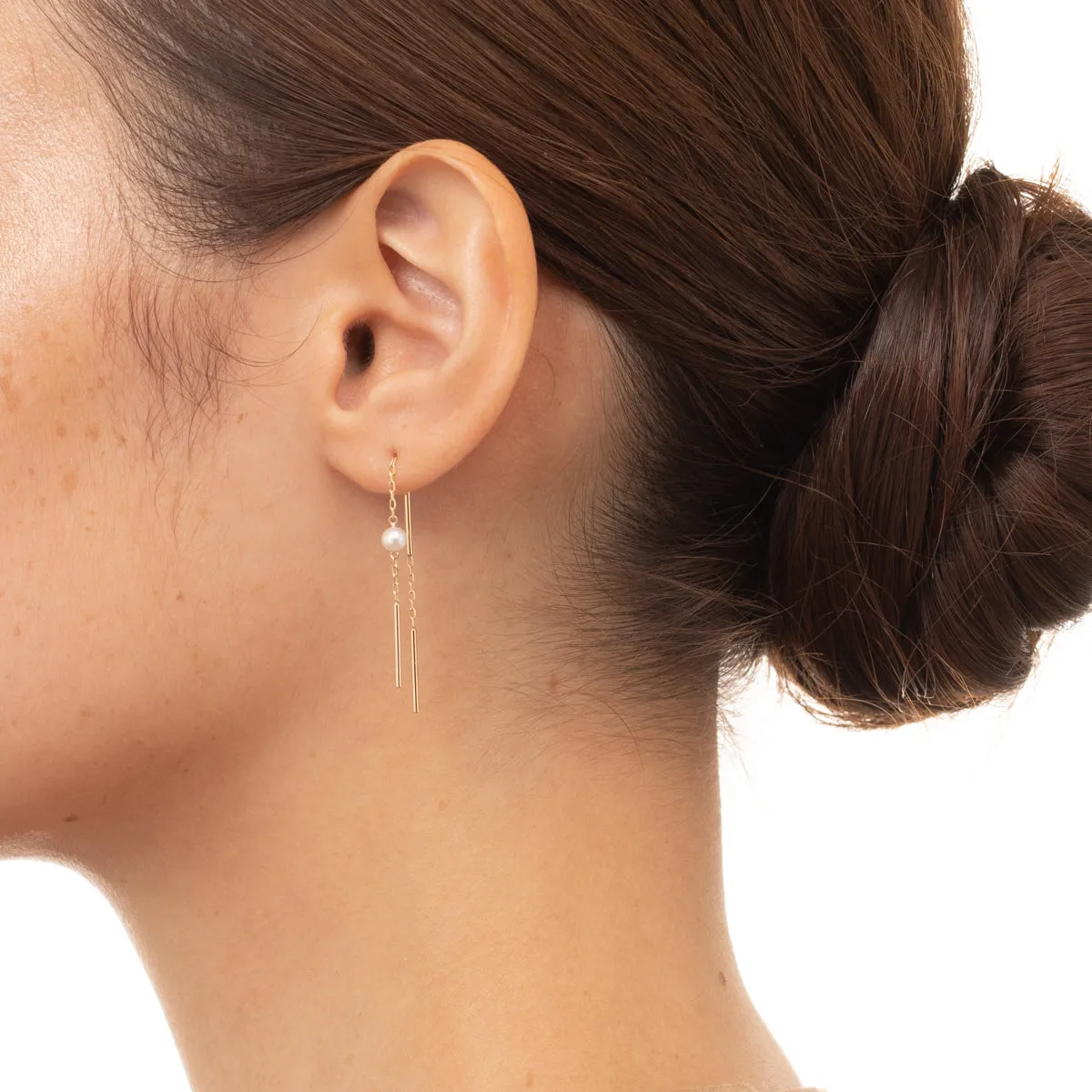 ALL ABOUT BASICS Toggle Pearl Chain Earring
