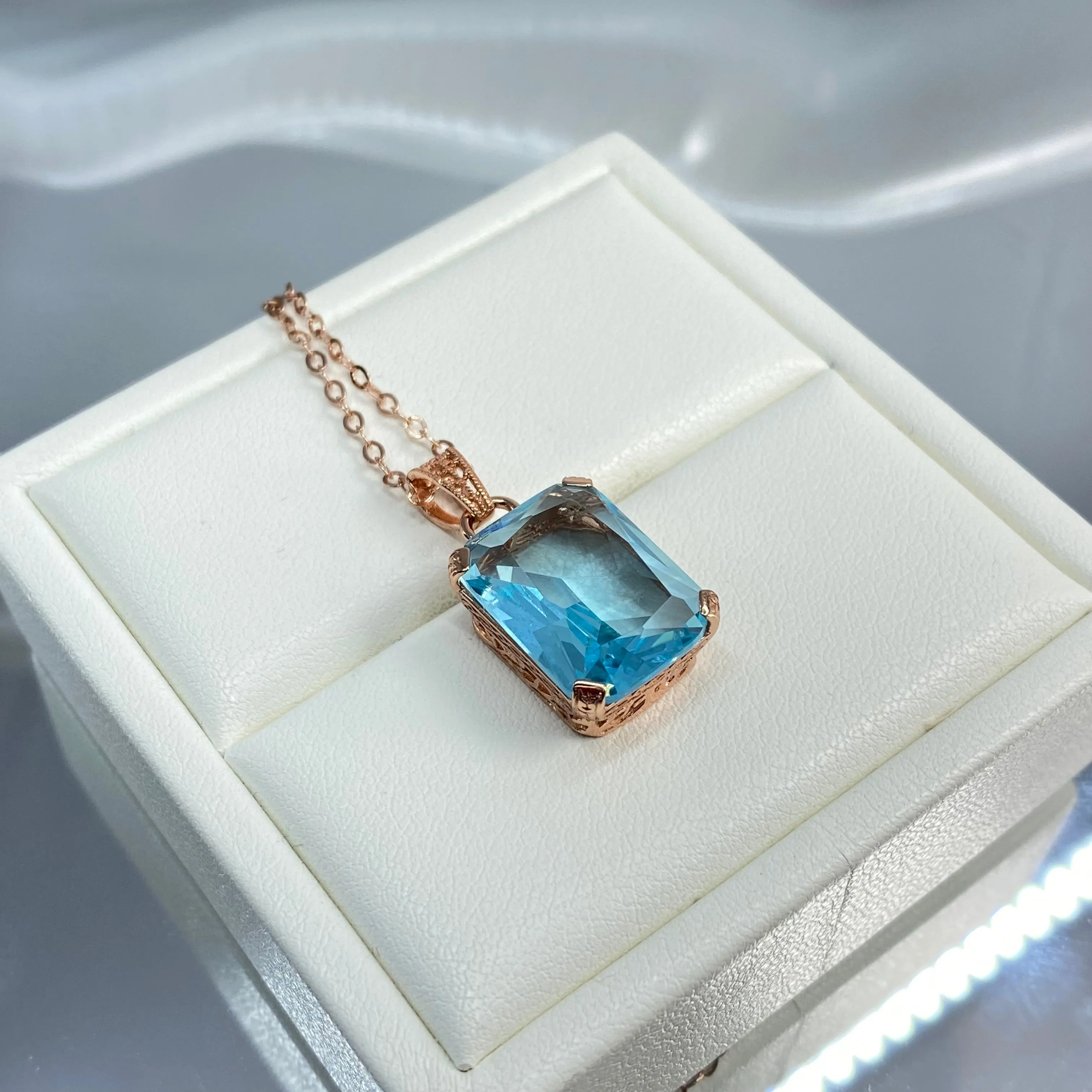 Aquamarine Pendant, Art Deco Filigree, P5