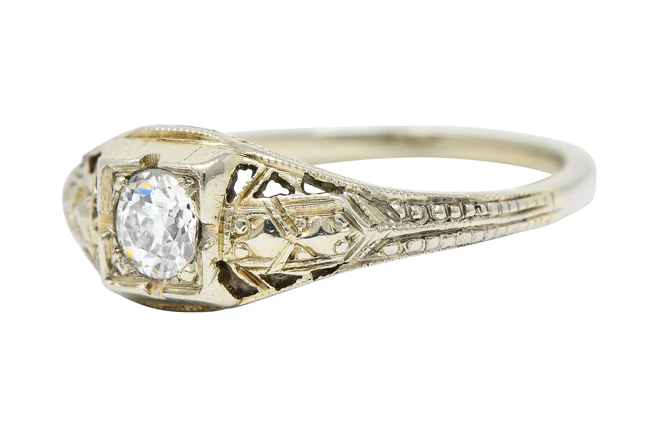 Art Deco Diamond 18 Karat White Gold Engagement Ring