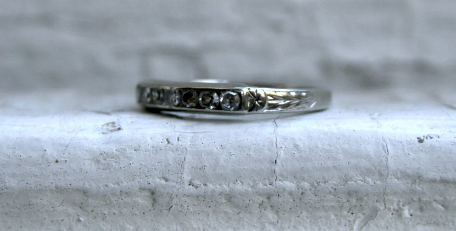 Art Deco Vintage 18K White Gold Diamond Channel Wedding Band - 0.21ct