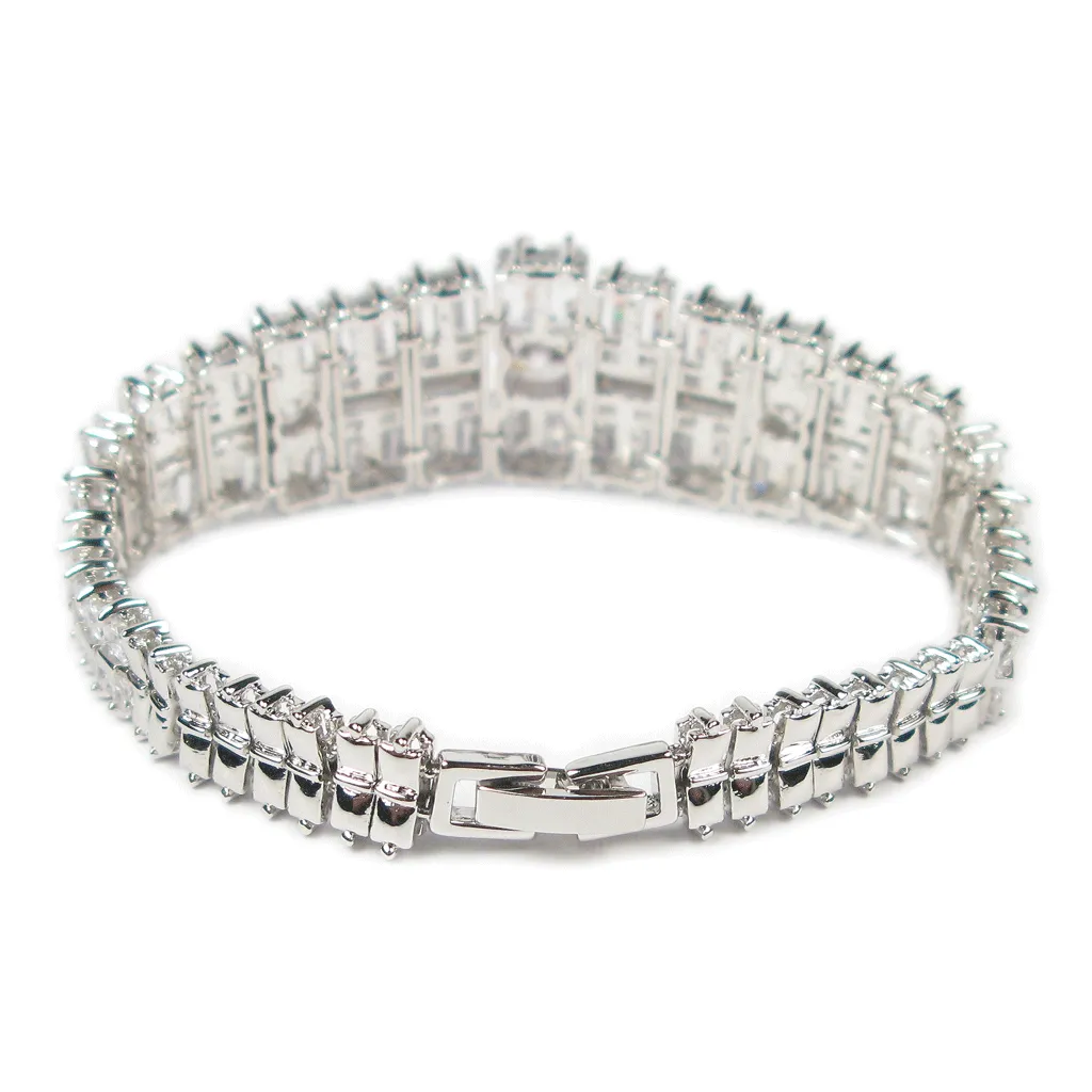 Baguette Romance Eternity Diamontage™ 23.683 Carat Bracelet