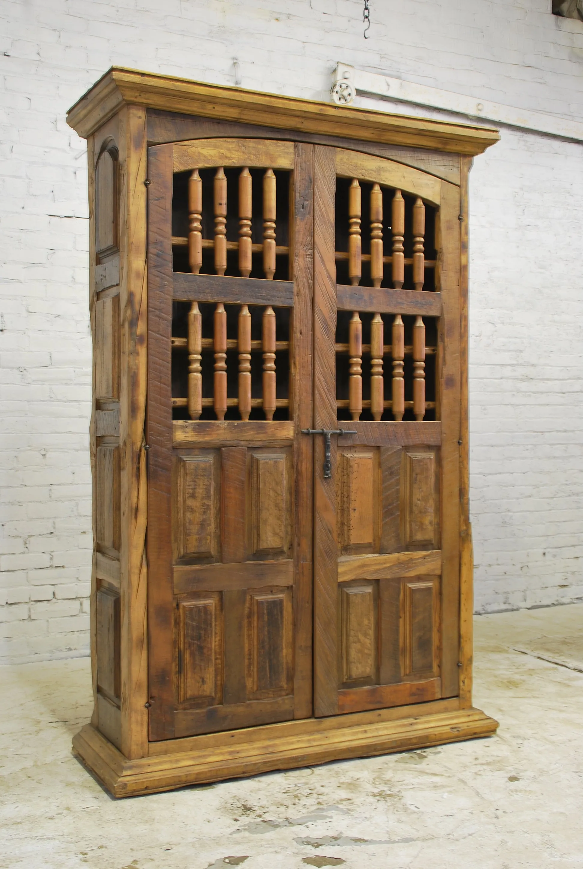 Barn Wood Bookcase - Barred Display AR-018