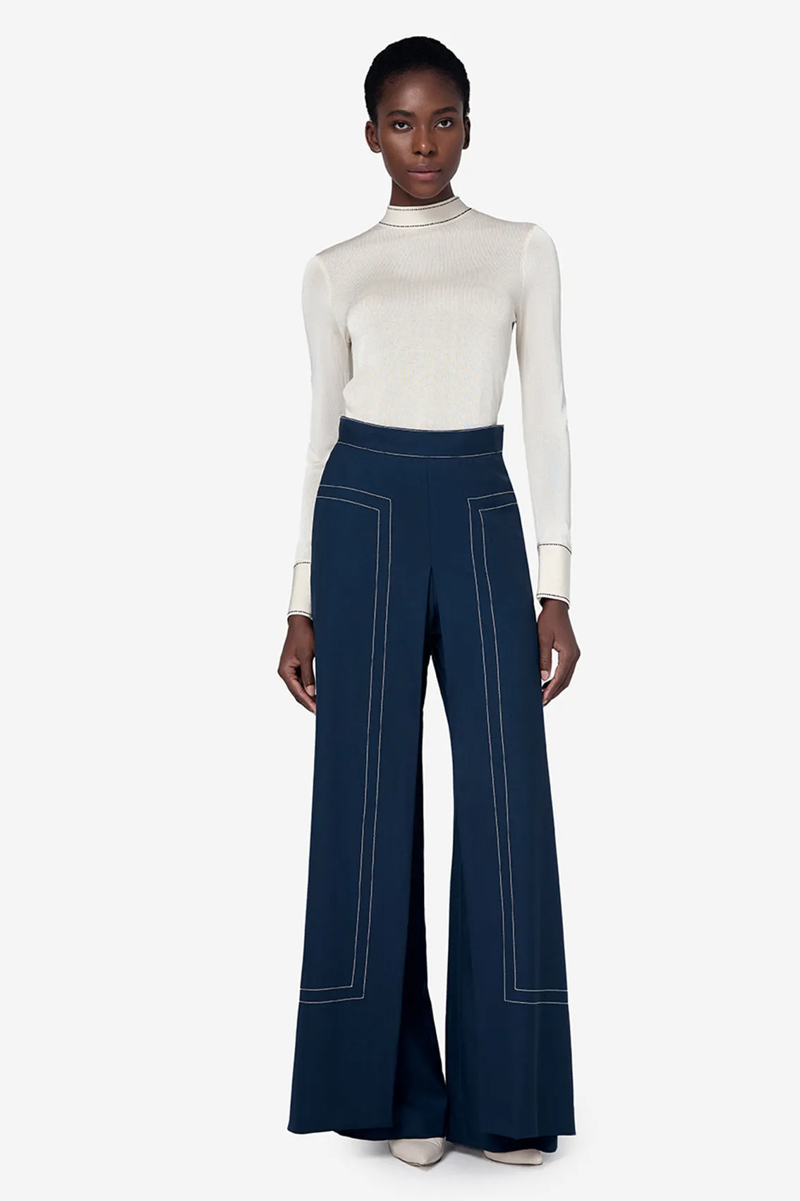 CONTRAST STITCHING ROUND-NECK KNITWEAR