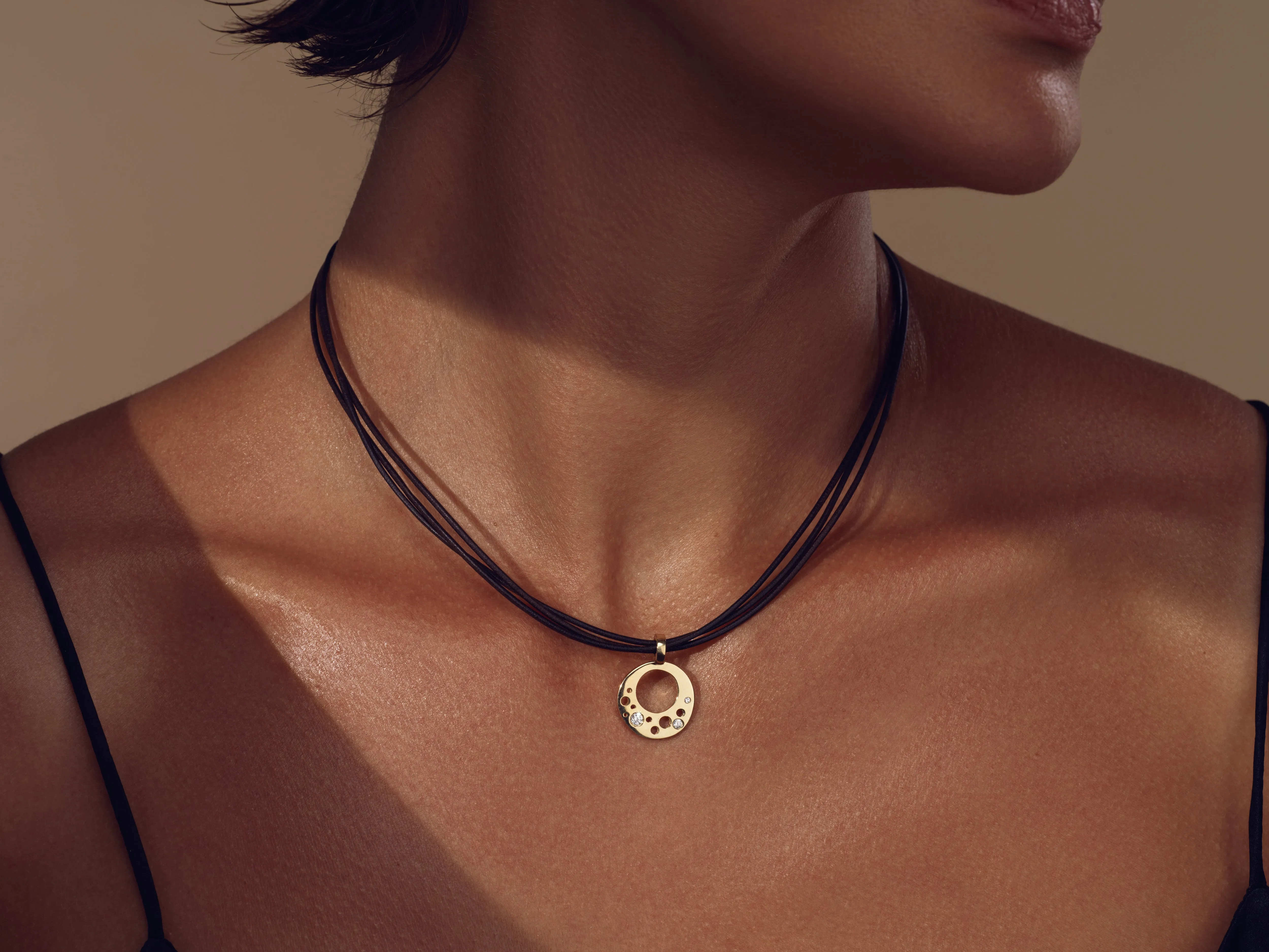 Fairmined Yellow Gold & Diamonds Circle_Infinite Pendant