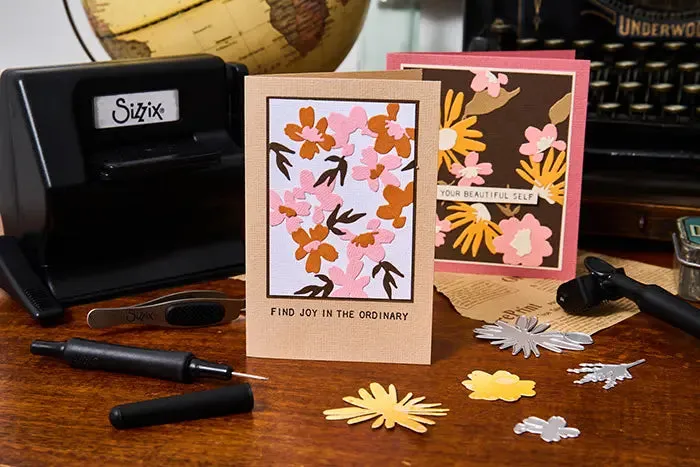 Floristry Thinlits Dies w/ 2D Texture Fades Folder - Vault Side-Order - Tim Holtz - Sizzix