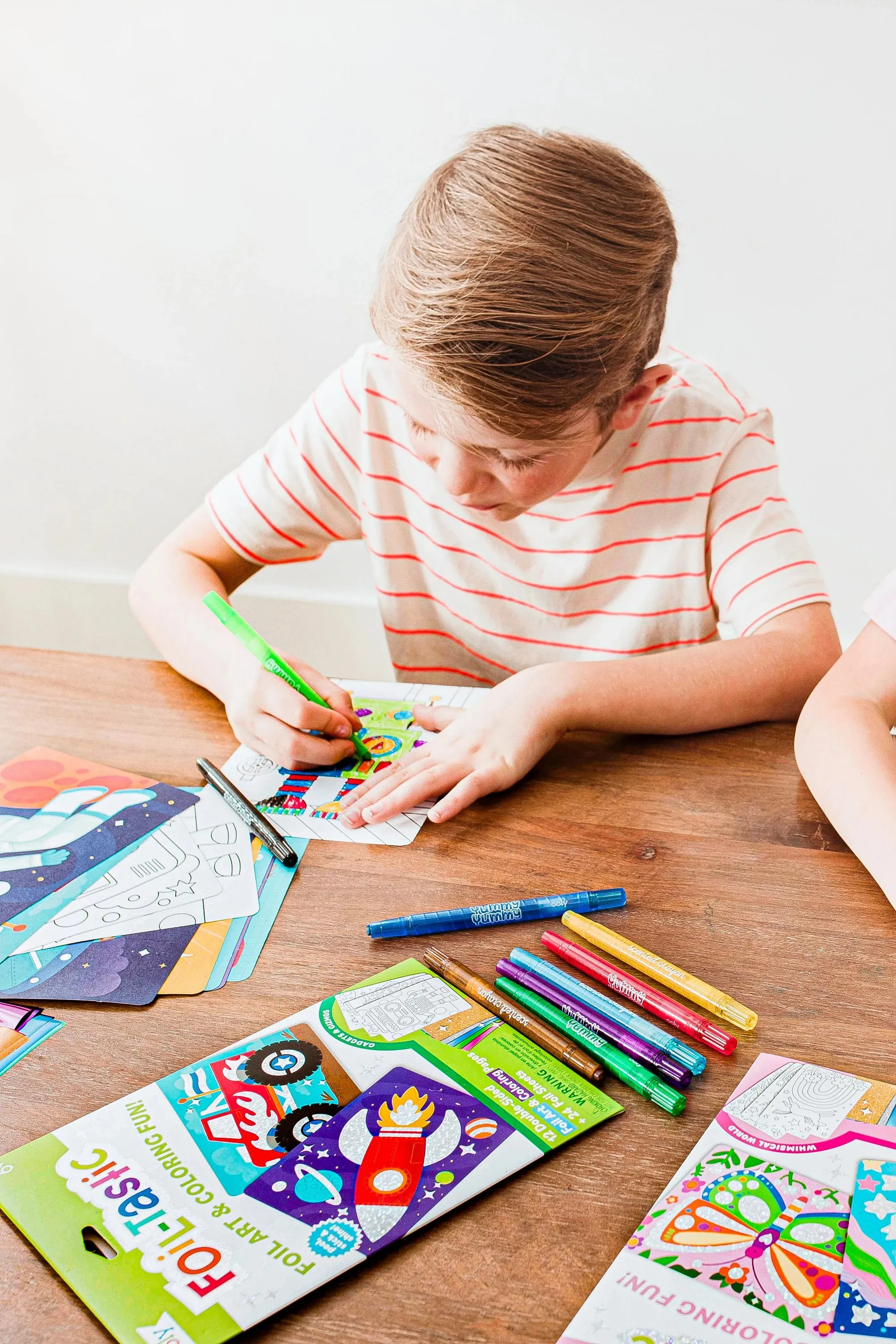 Foil-tastic Foil Art and Coloring Set:  Awesome Animals