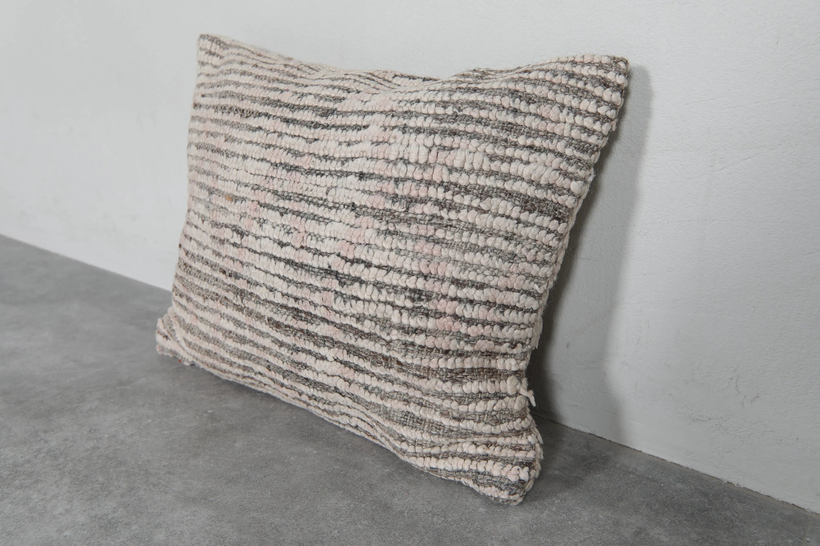Handwoven Moroccan Wool Pillow - 16.1 x 20 Inches