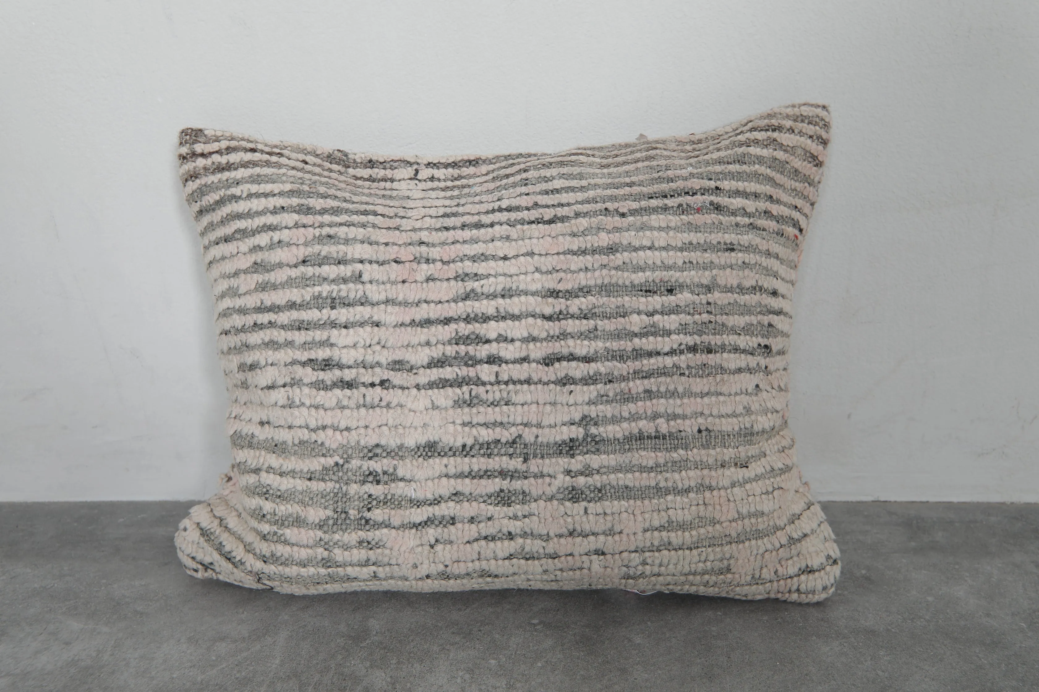 Handwoven Moroccan Wool Pillow - 16.1 x 20 Inches