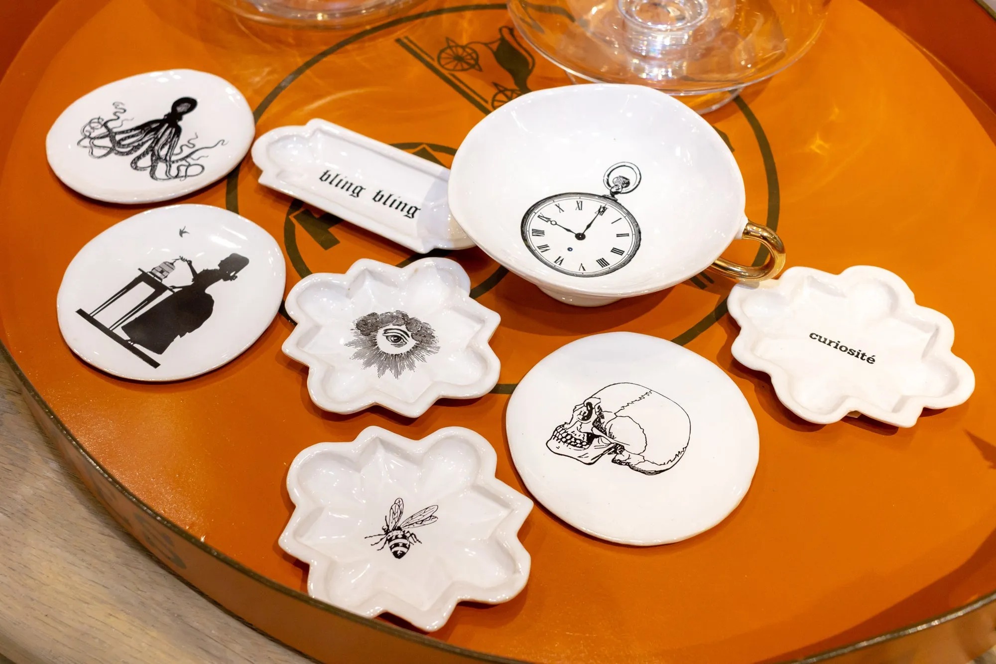 Kühn Keramik Small Asher Tray - Hand of Cards