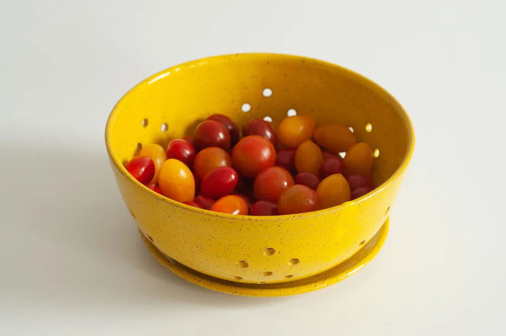 Large Berry Bowl with Saucer in Yellow