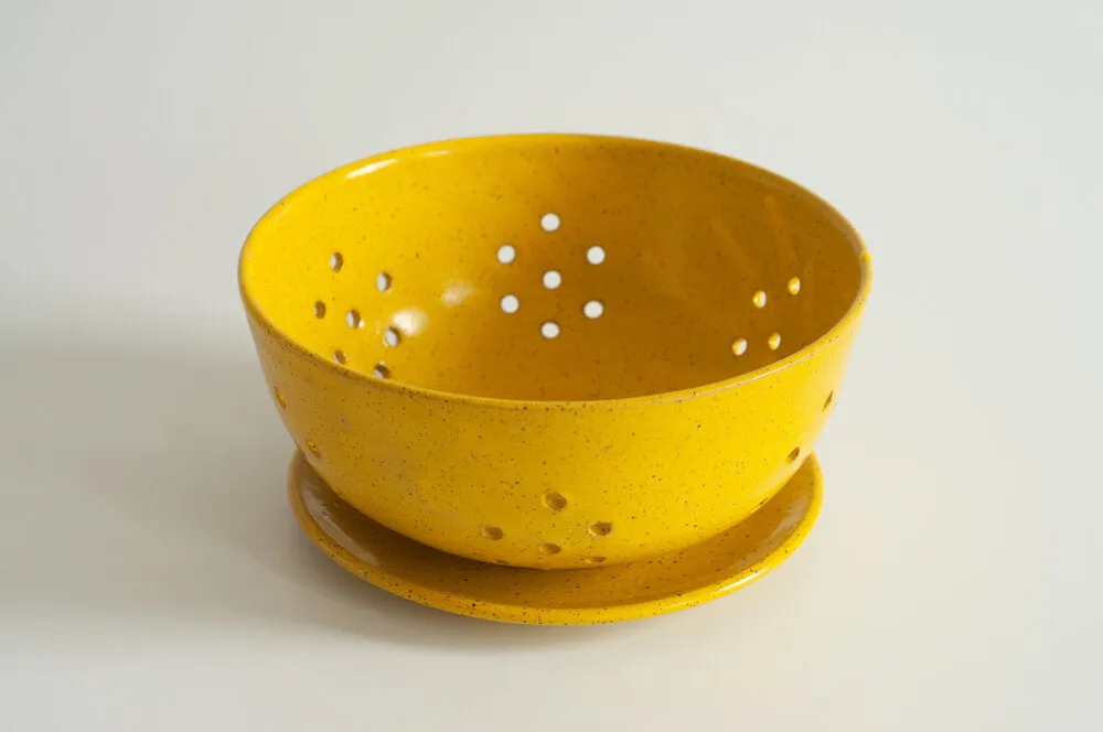 Large Berry Bowl with Saucer in Yellow