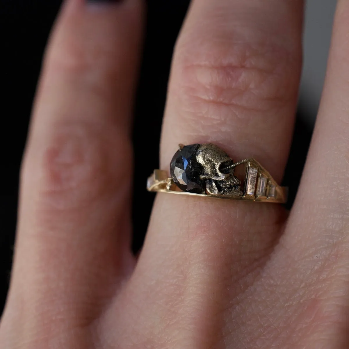 Lux Mori Ring