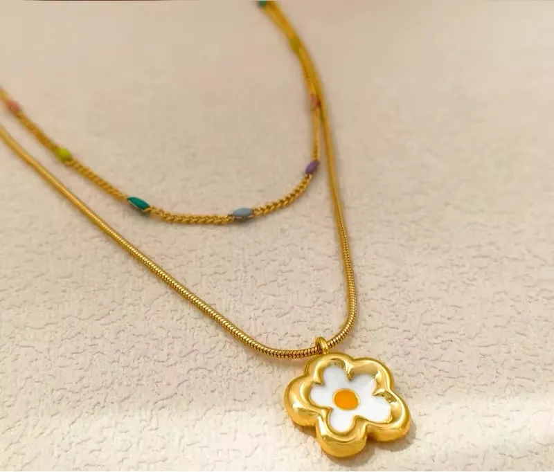 Minimalist Sweet Daisy Flower Pendant Necklace