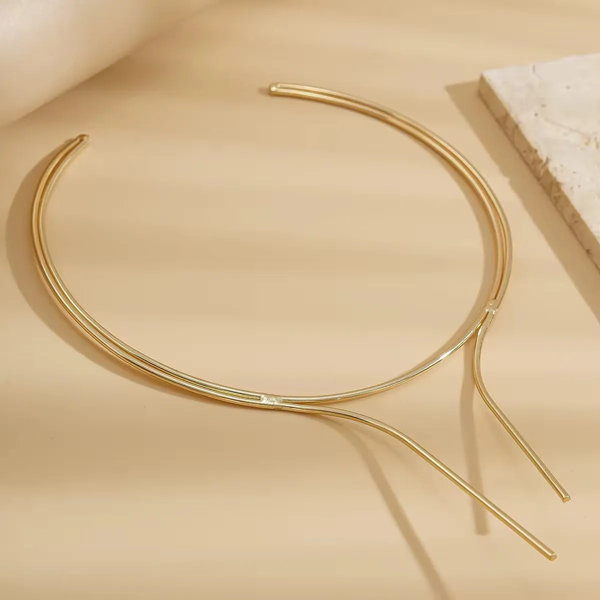 Minimalist Vivid Layers V-Shaped Choker Necklace