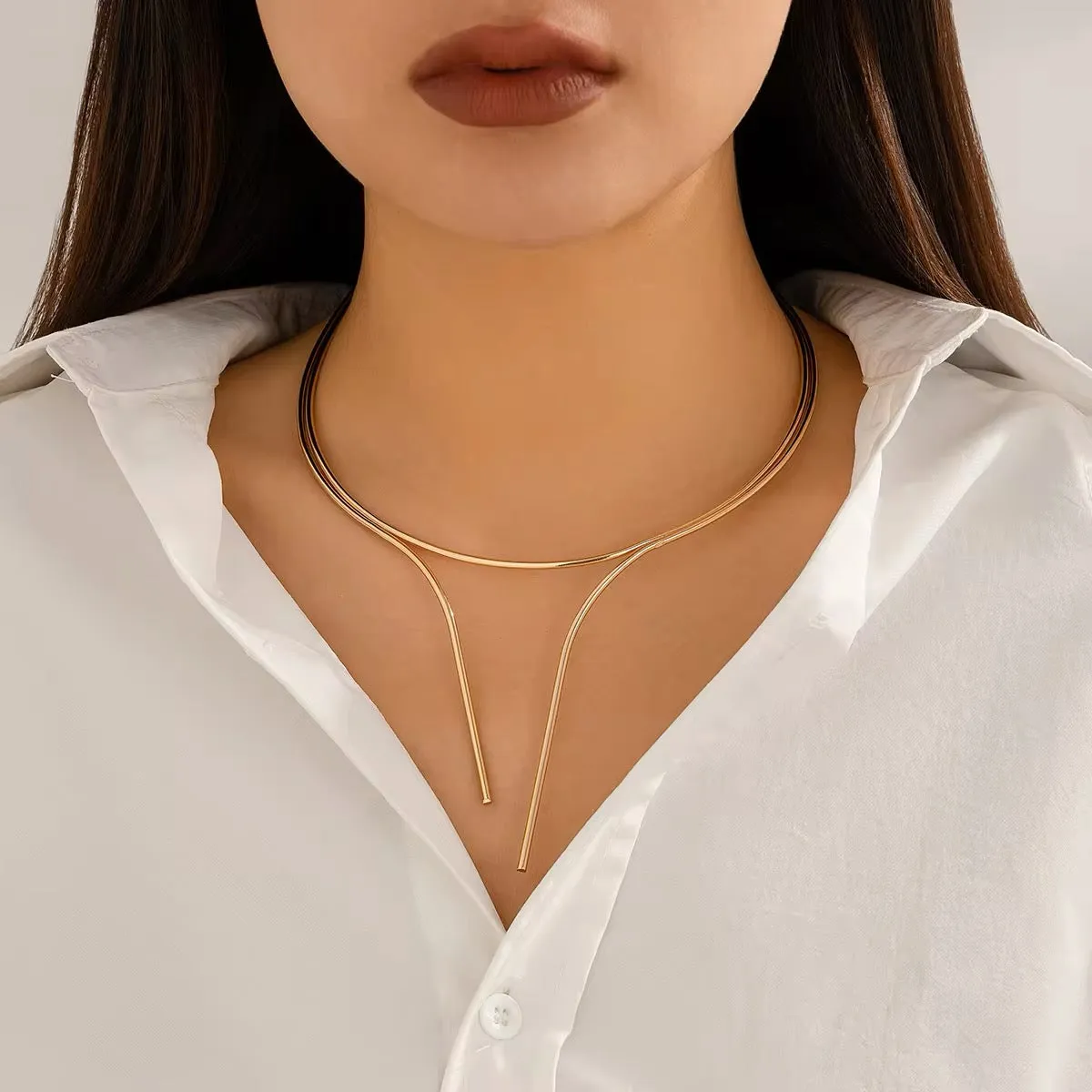 Minimalist Vivid Layers V-Shaped Choker Necklace