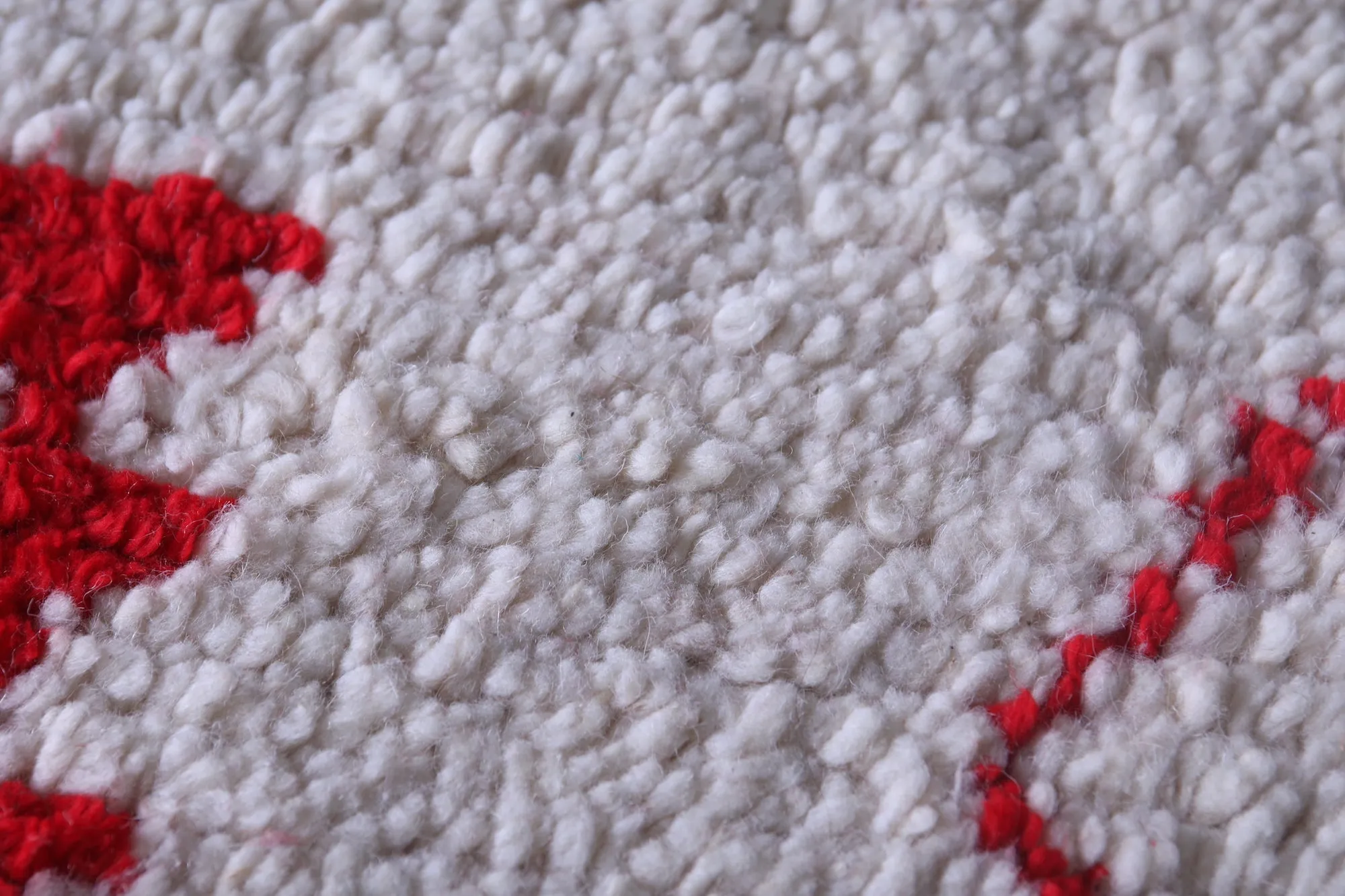 Modern Handmade Azilal Rug – 3.3 x 4.9 ft Minimalist Moroccan Carpet