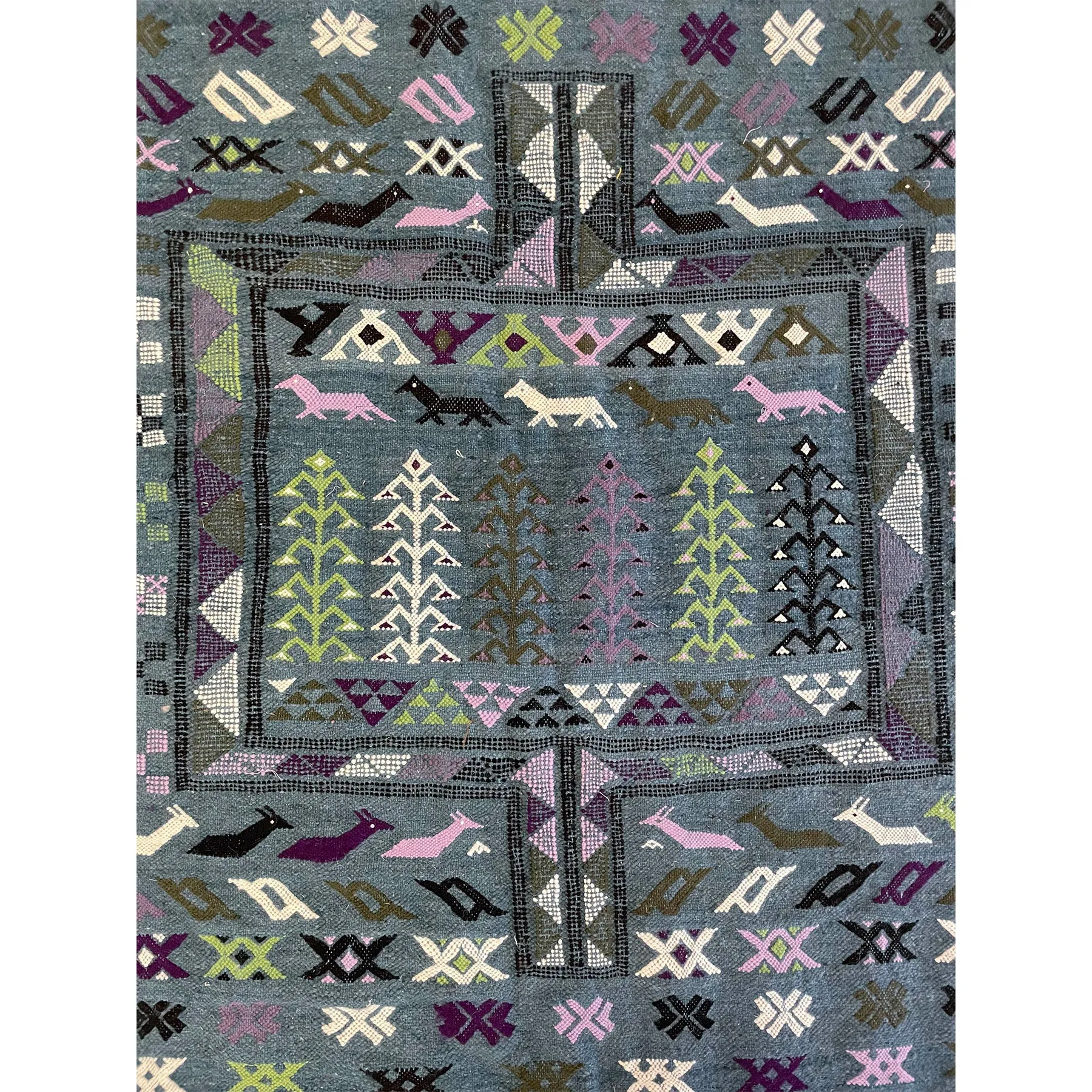 No. 667 | 4' 1" x 5' 11"