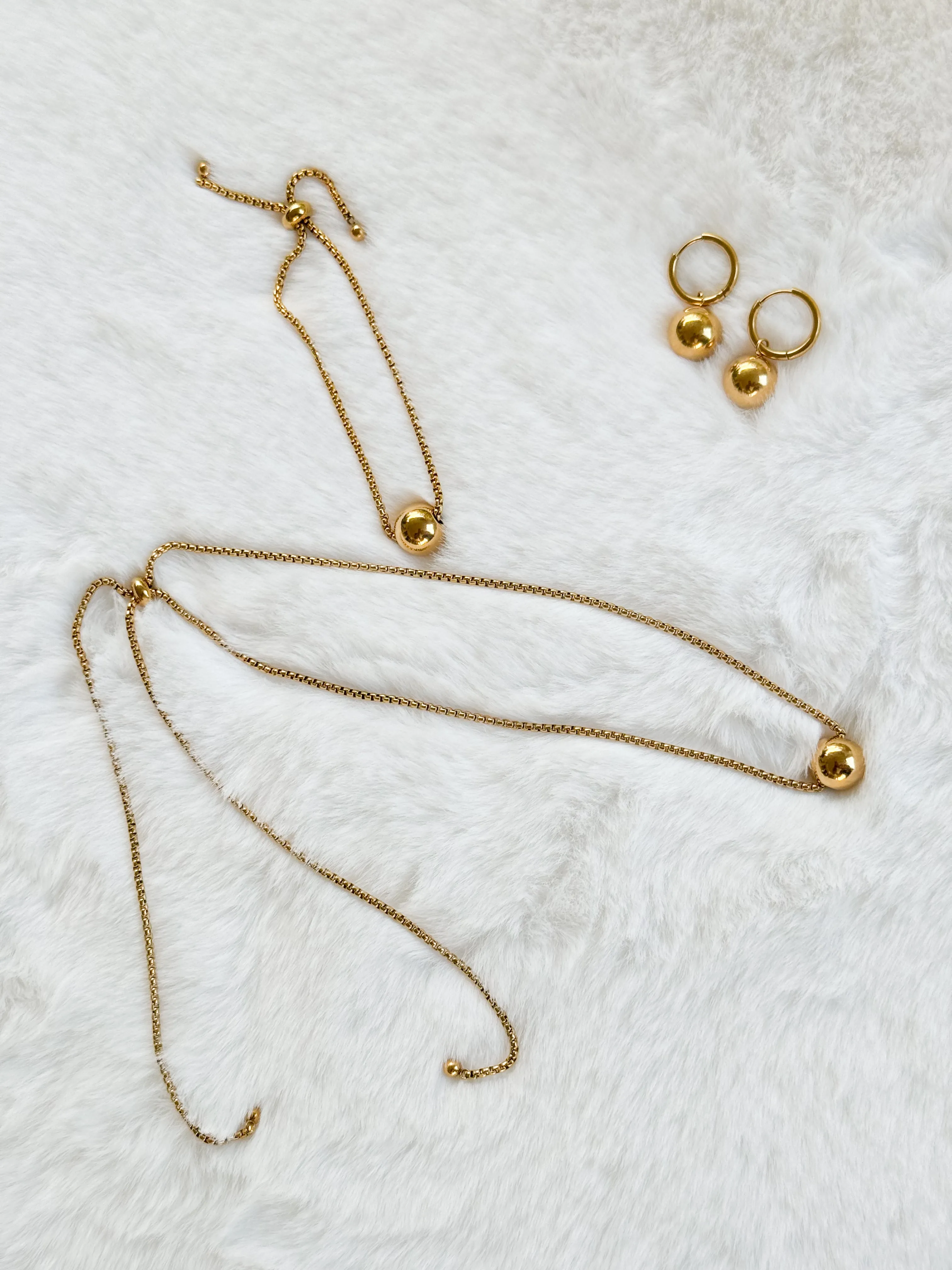 Orbit necklace