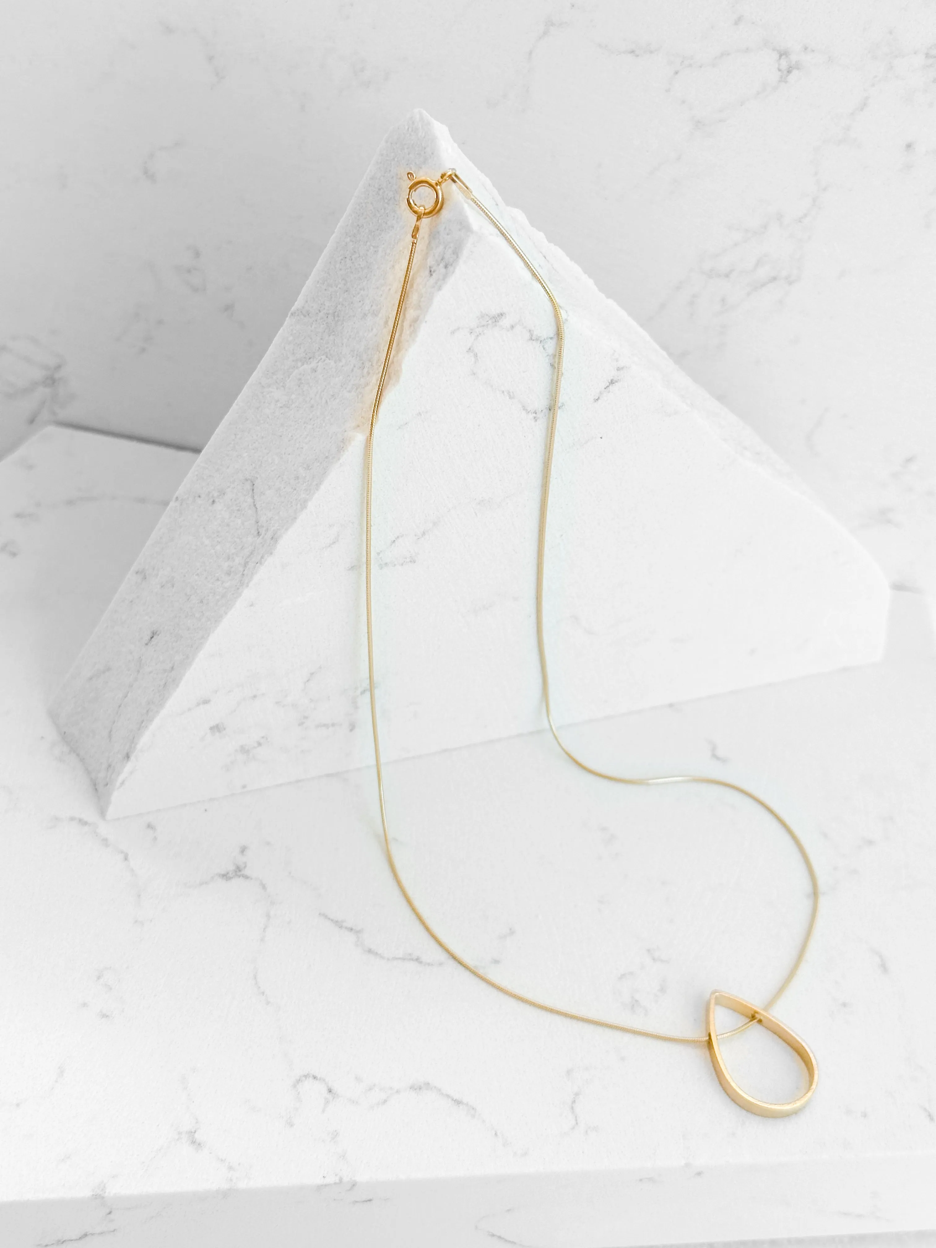 Pear Diameter Necklace
