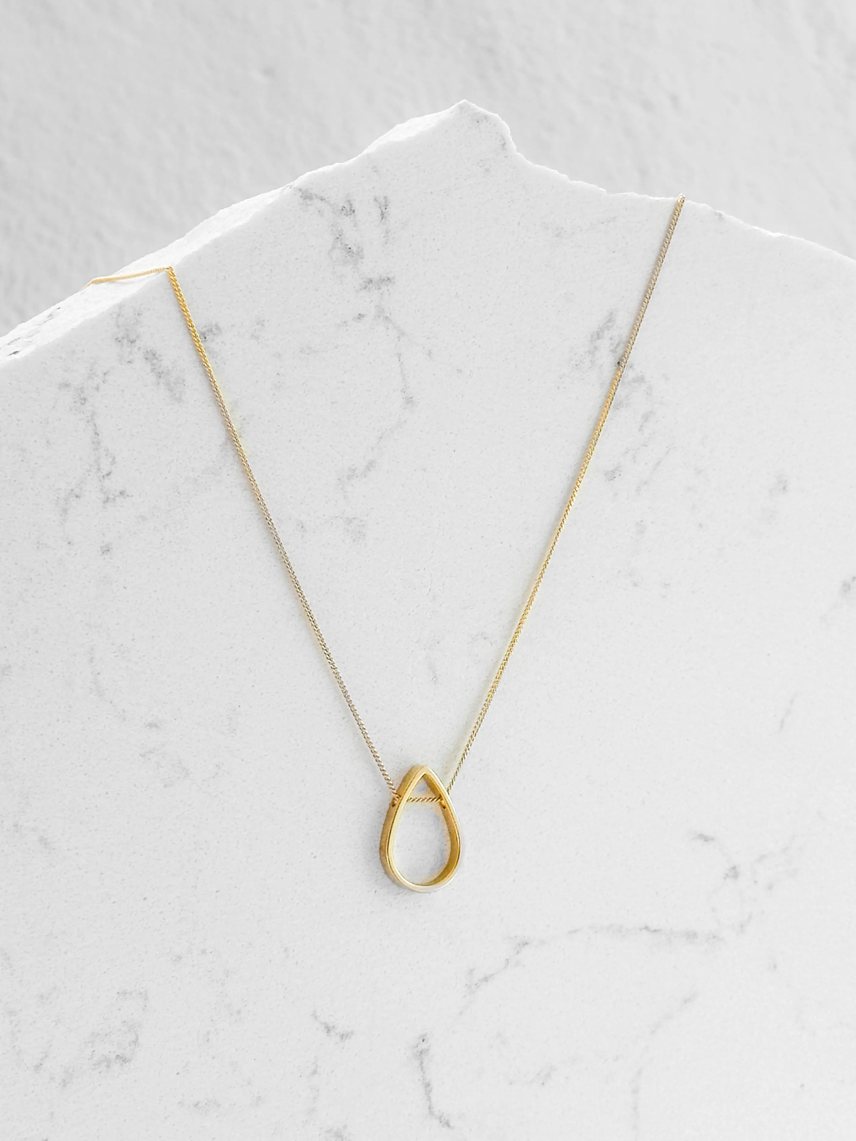 Pear Diameter Necklace