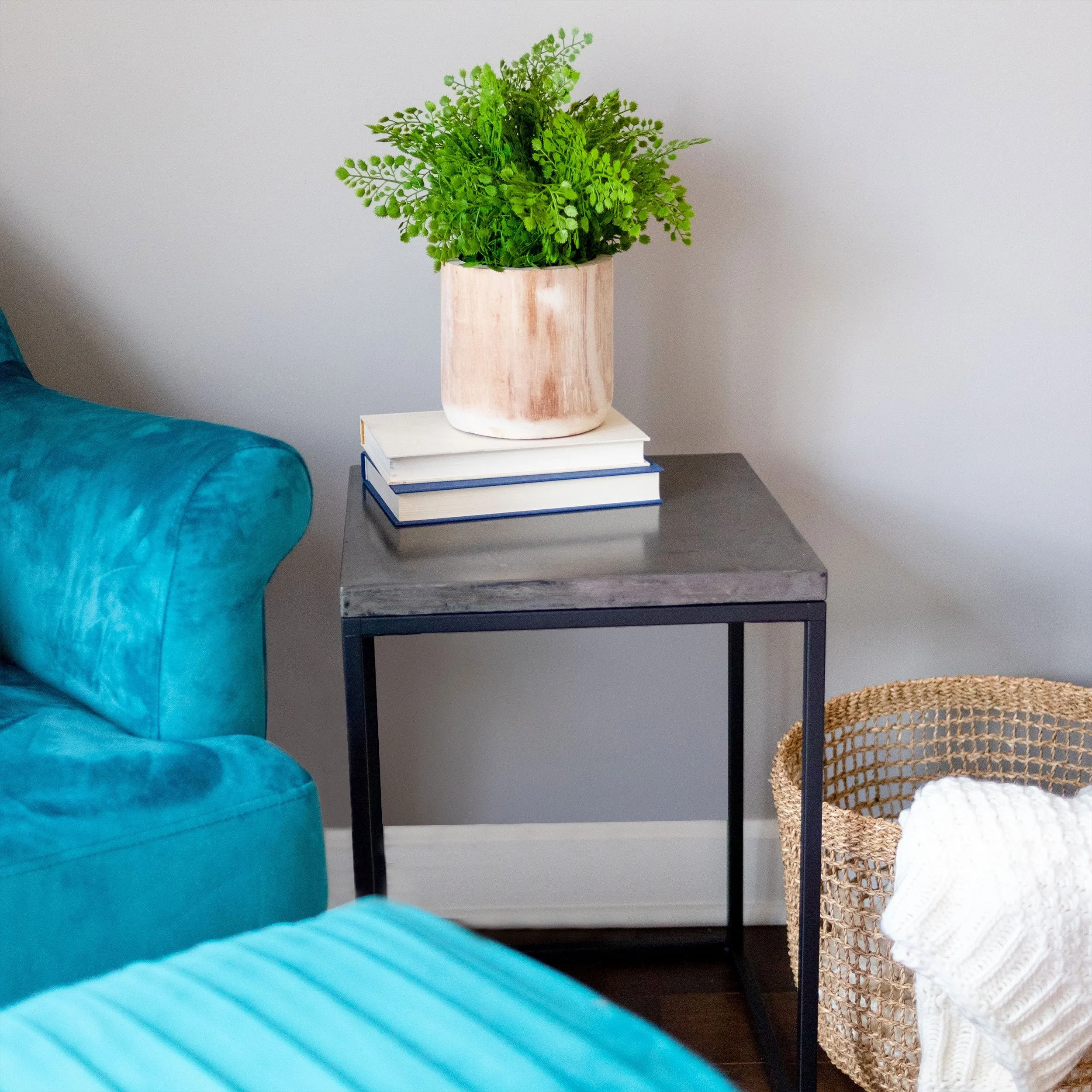 PIETRA SIDE TABLES