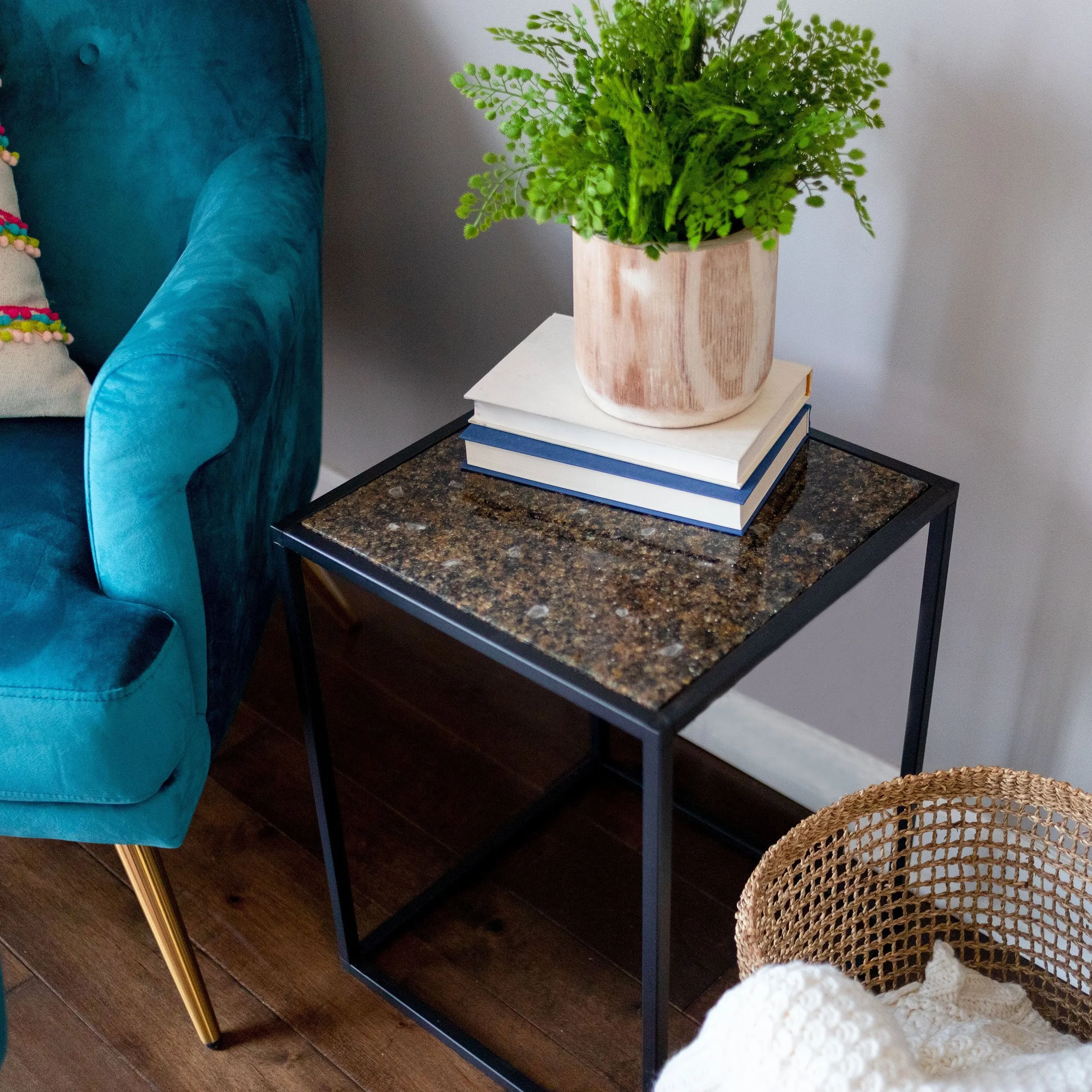 PIETRA SIDE TABLES