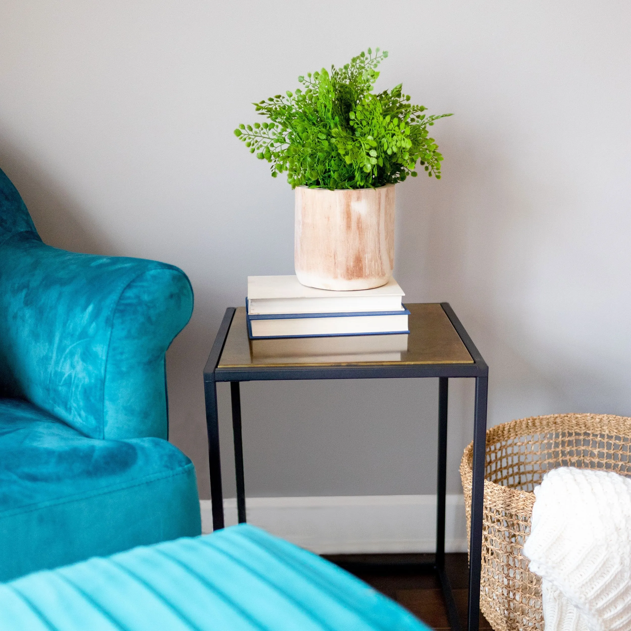 PIETRA SIDE TABLES