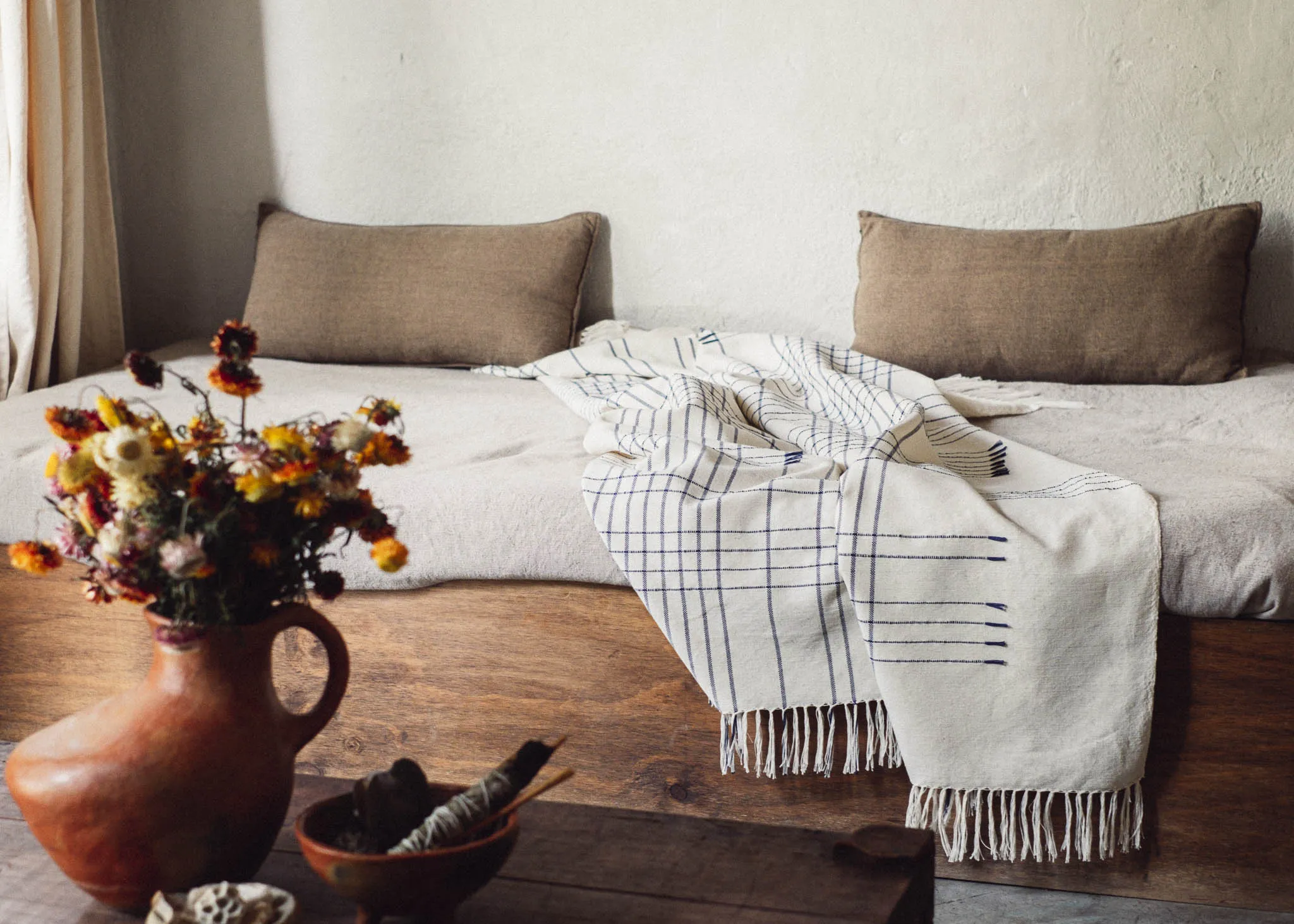 Raya Throw, Indigo