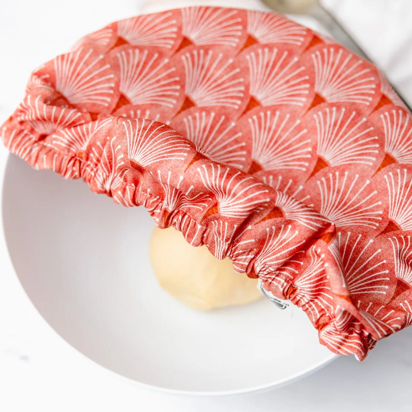 Reusable Dish Cover - Art Deco Scallop