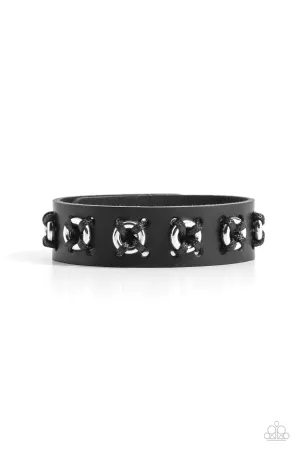 Rustic Ringleader - Black
