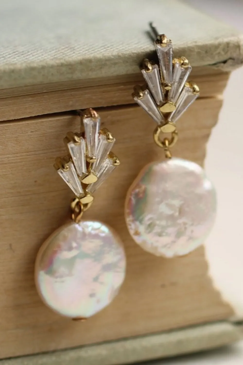SILK PURSE SOW'S EAR ART DECO CRYSTAL PEARL EARRINGS