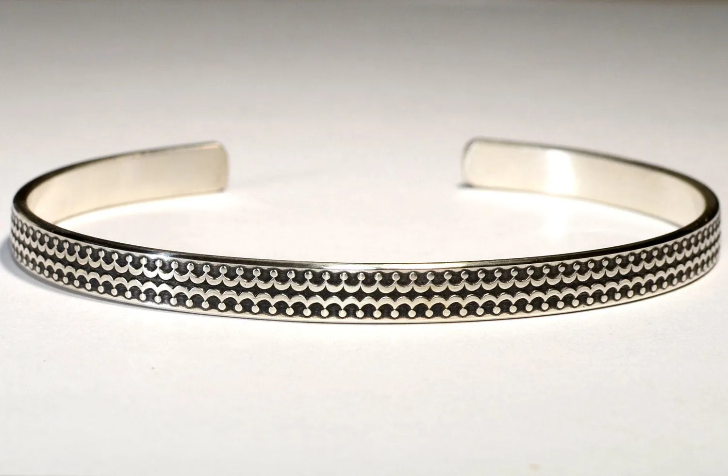 Sterling Silver Double Crown Patterned Narrow Bracelet
