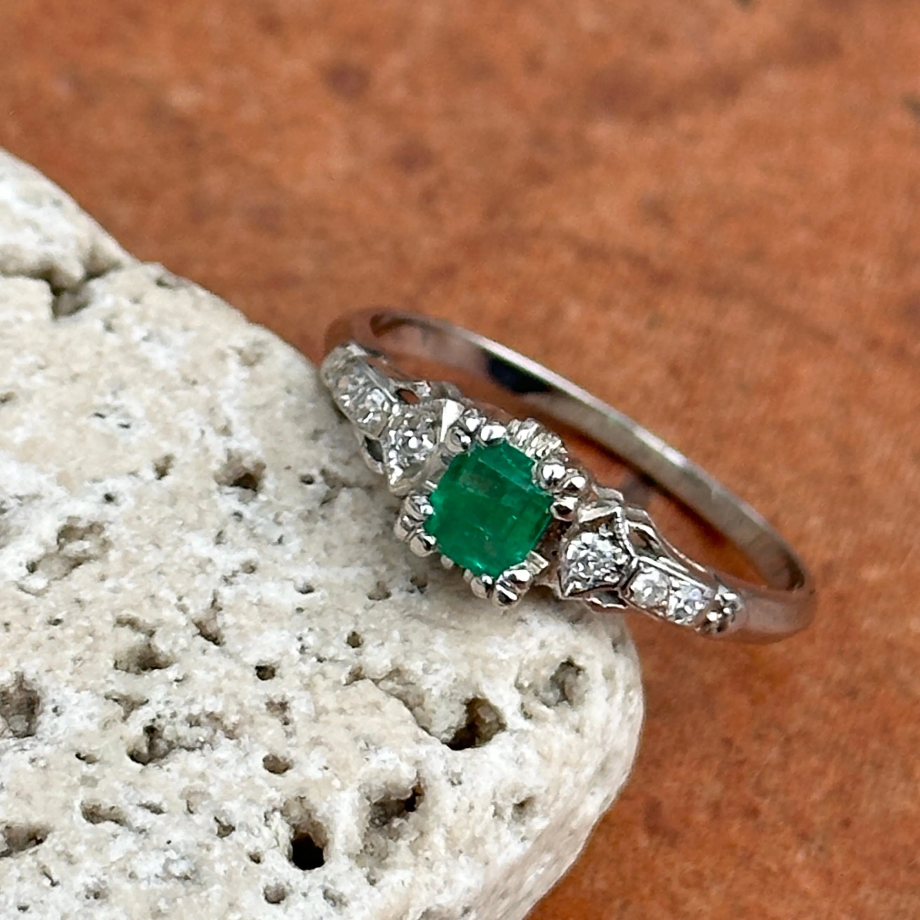 Vintage 18K White Gold Emerald   Diamond Ring