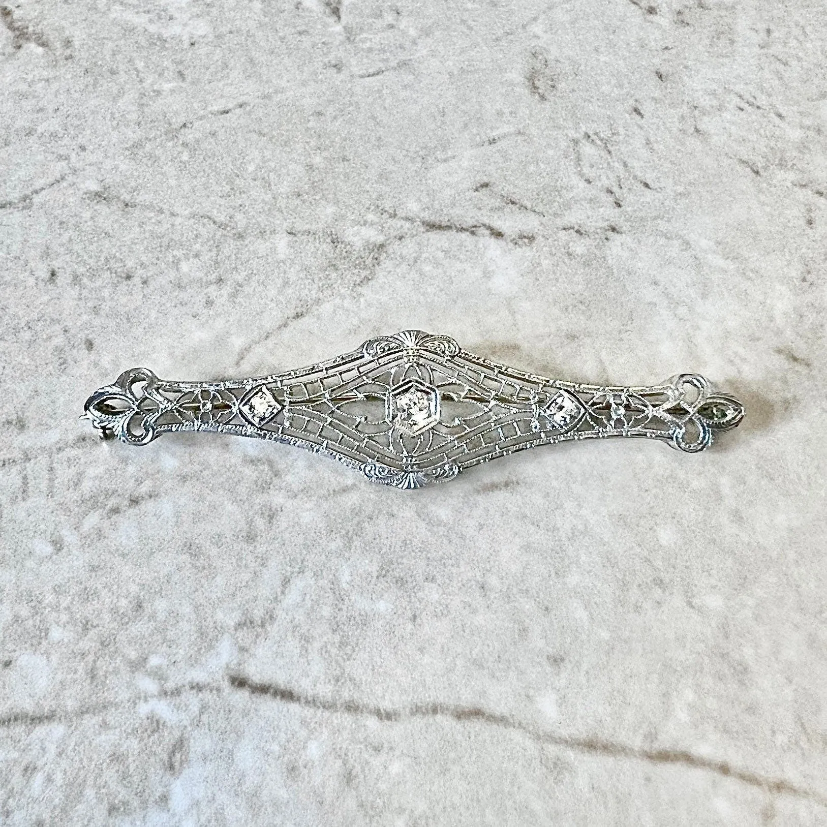 Vintage Art Deco 14 Karat White Gold & Platinum Filigree Diamond Brooch