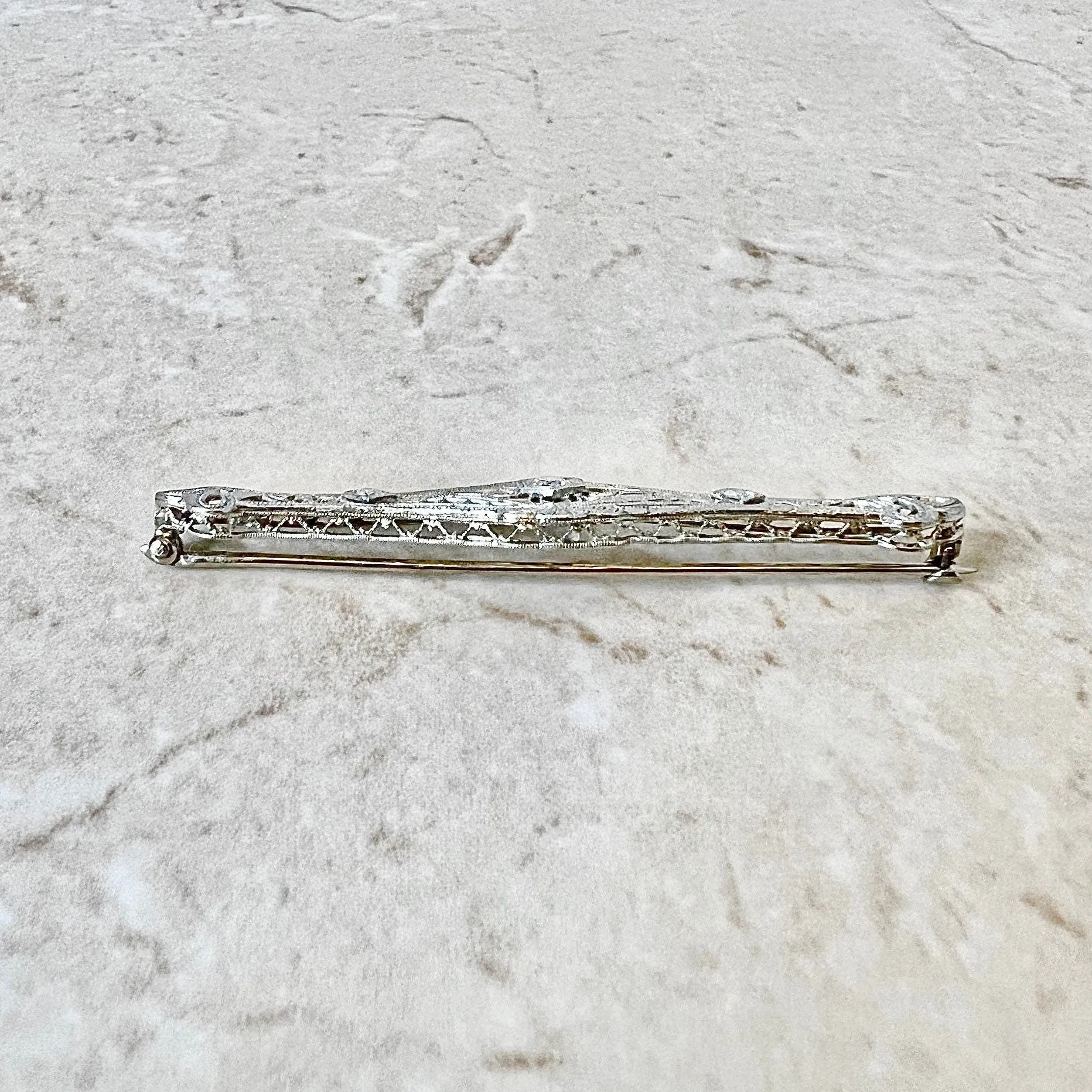 Vintage Art Deco 14 Karat White Gold & Platinum Filigree Diamond Brooch